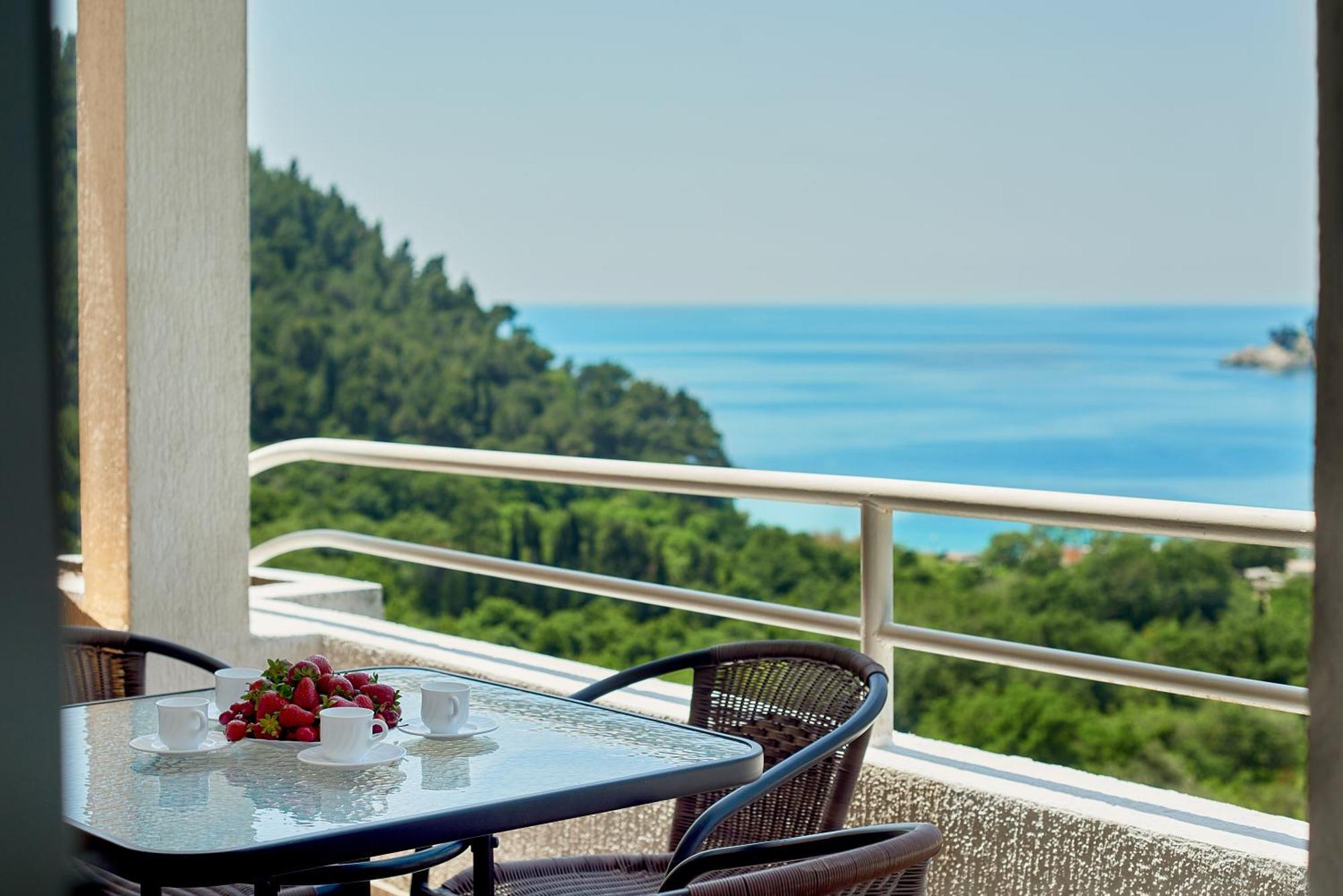 Apartments Villa Relax Petrovac Eksteriør billede