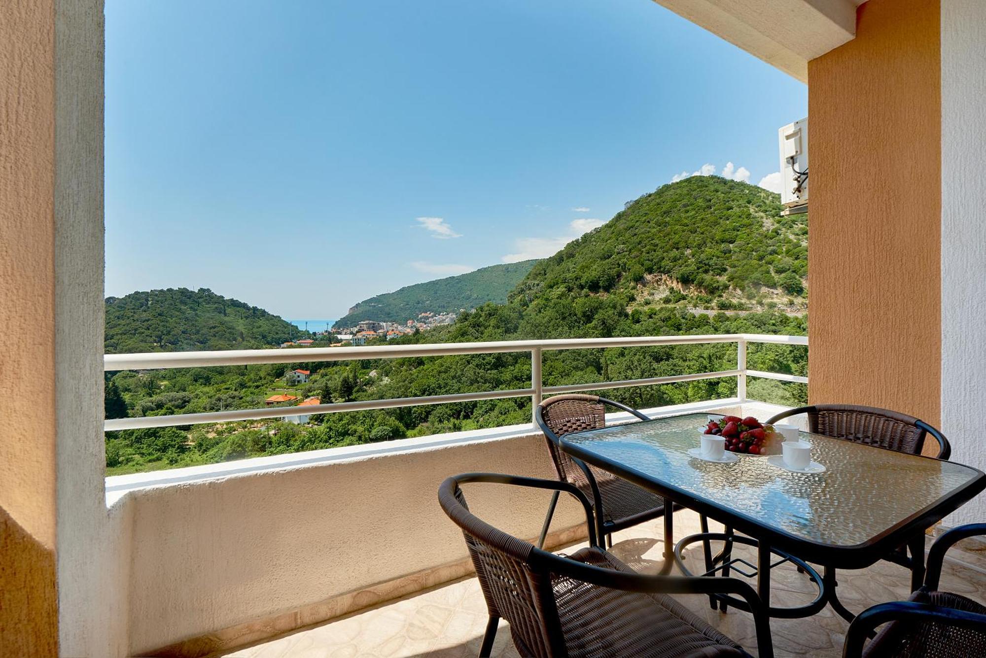 Apartments Villa Relax Petrovac Eksteriør billede